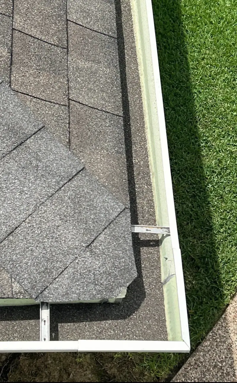 Seamless Gutters & Guards